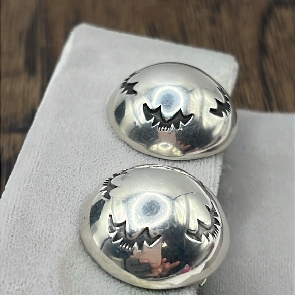 Polished Sterling Silver Button Earrings Clip on Etched in Black Halloween - Picture 4 of 11
